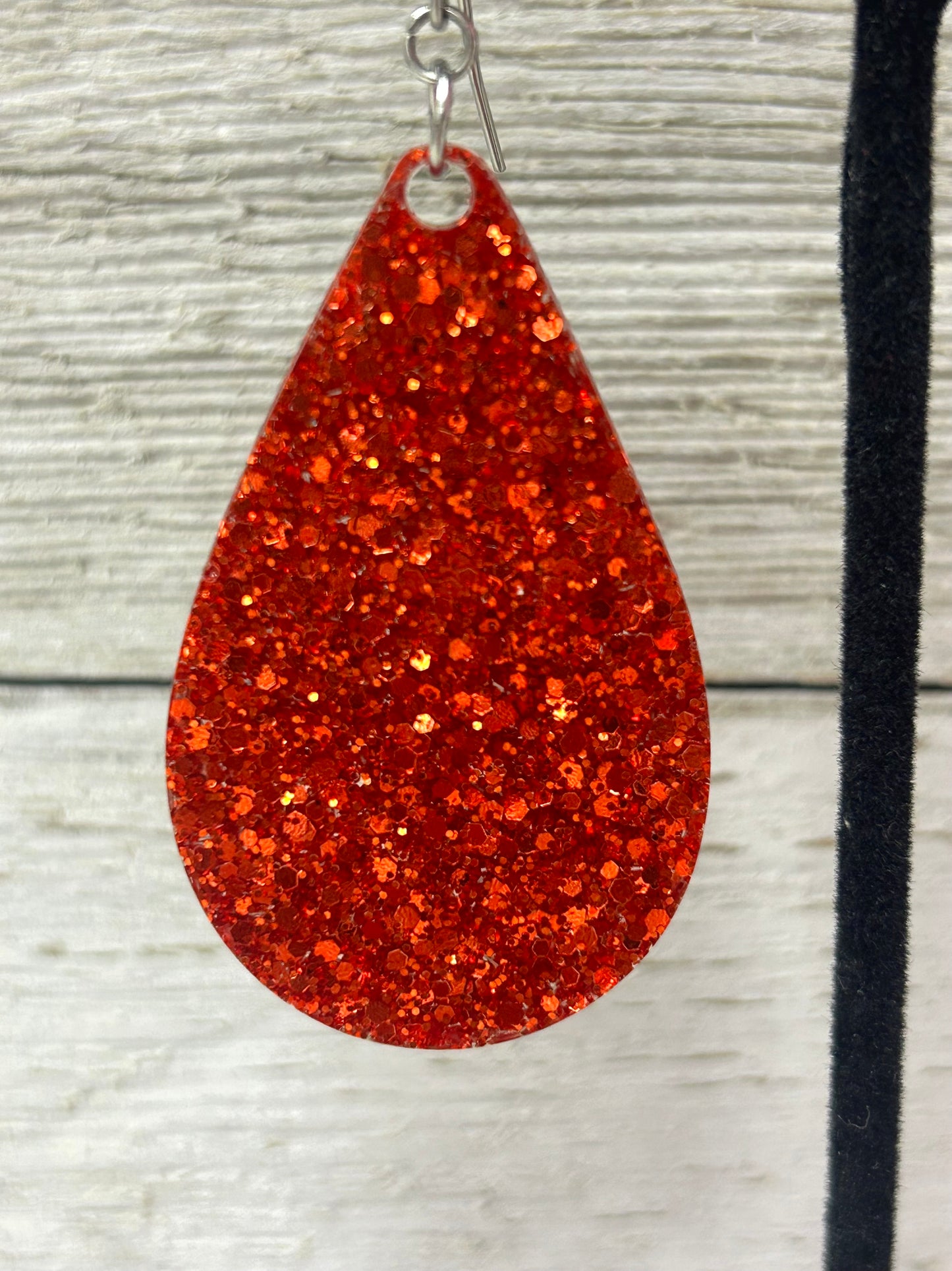 Fine Glitter Red Teardrop Earrings