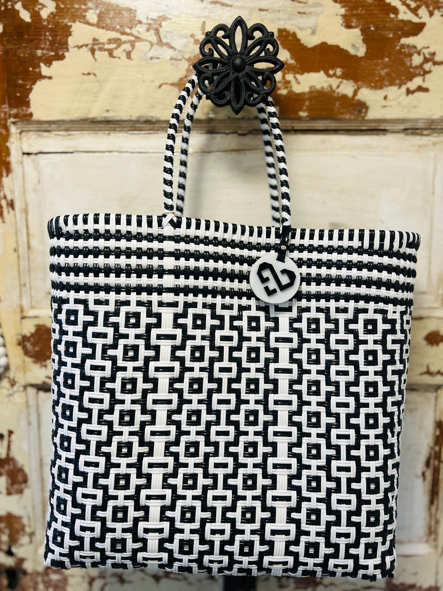 Maria Victoria Tote Bags