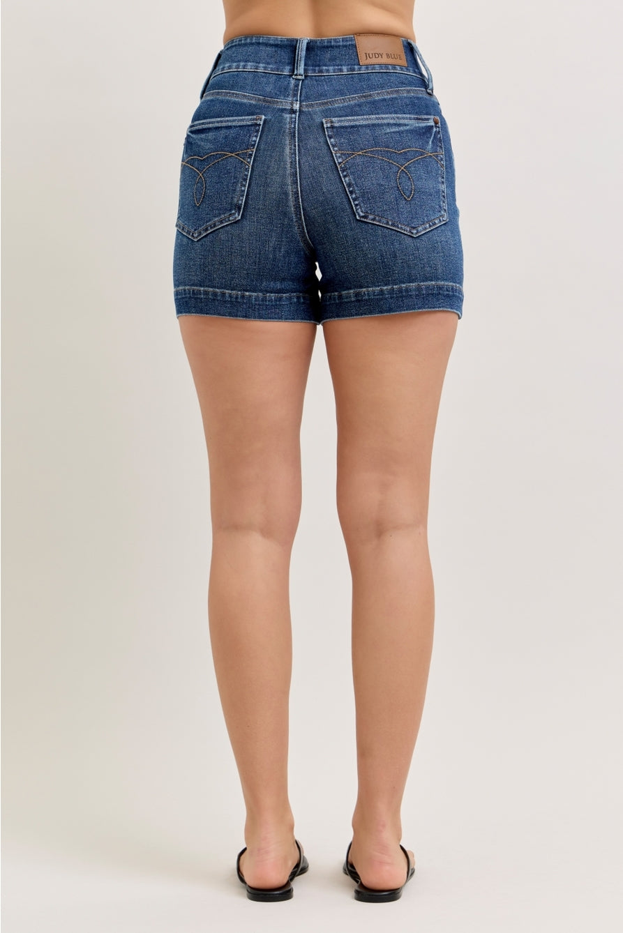 HW T.C. Slim Short DK Wash