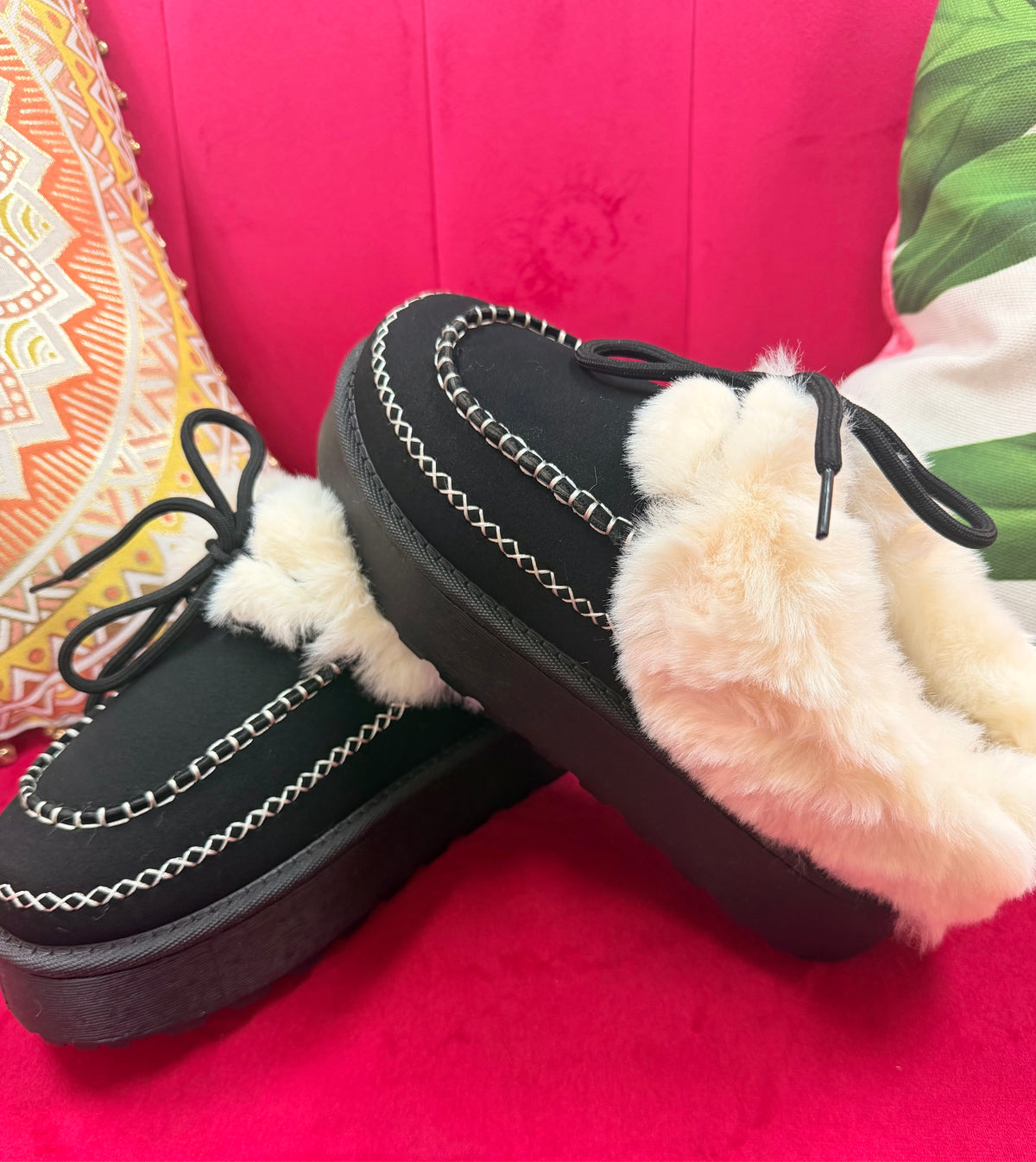 Contrast Stitching Platform Slippers