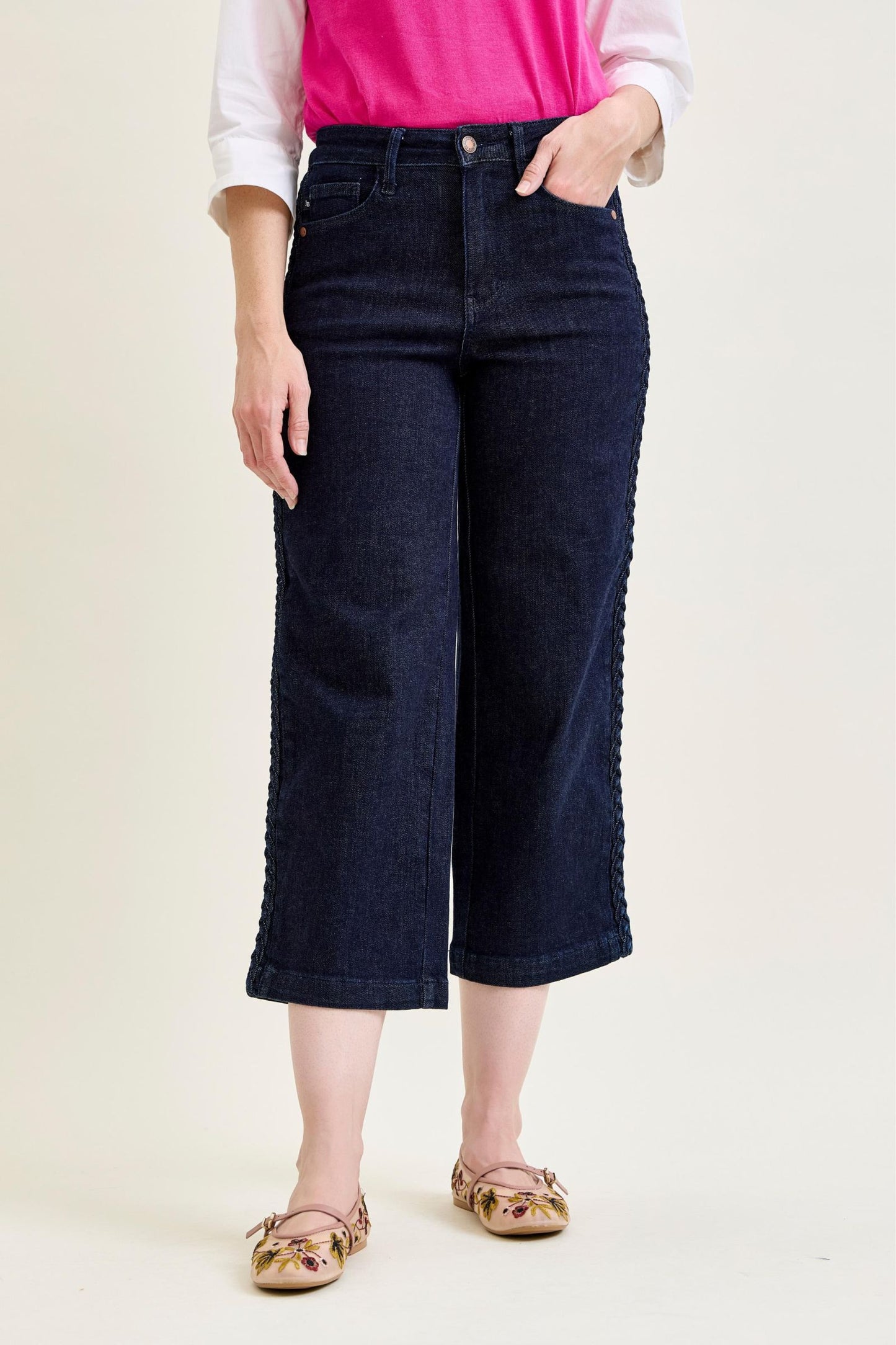 JB HW Side Braid Crop Wide