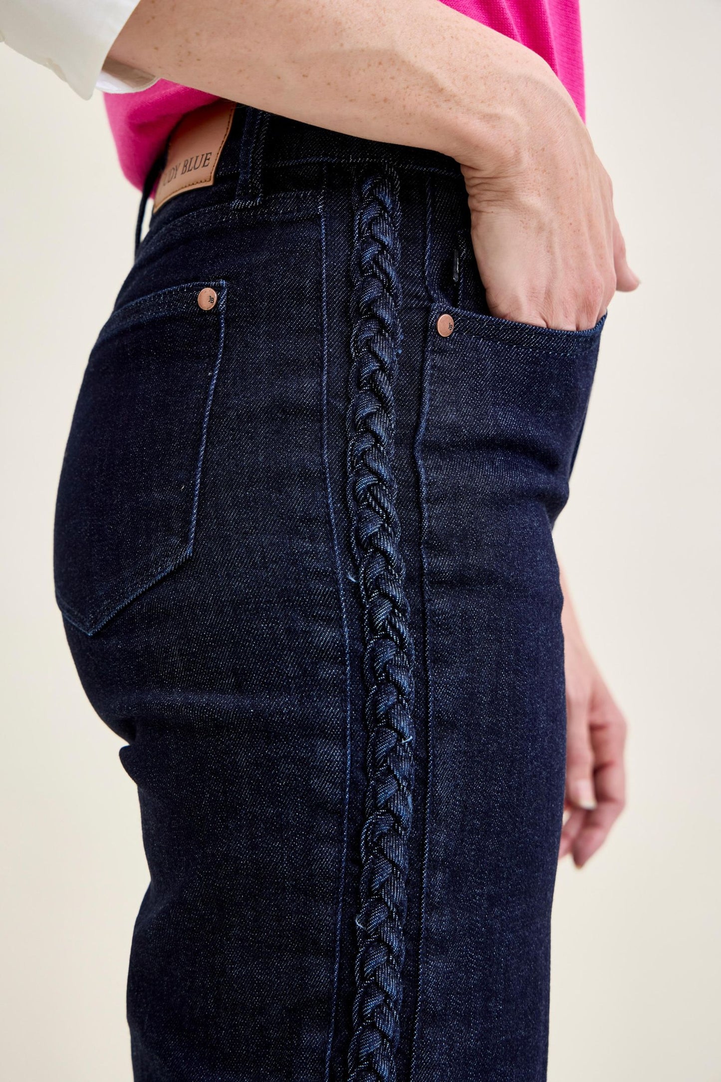 JB HW Side Braid Crop Wide