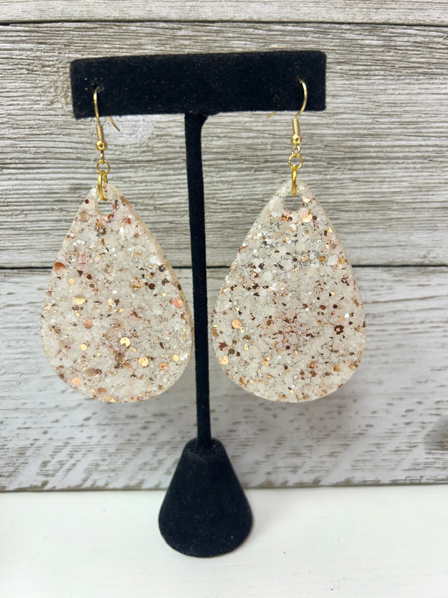 XL White/Gold Resin Glitter Earrings