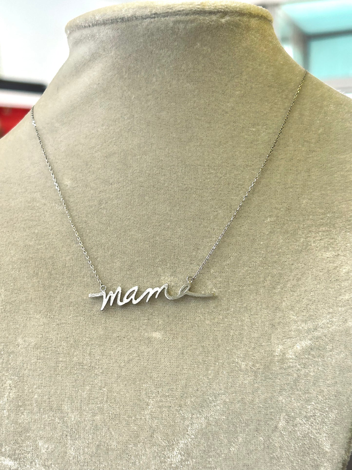 Mama Necklace