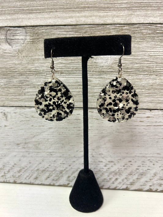 Black & White Raindrop Resin Earrings