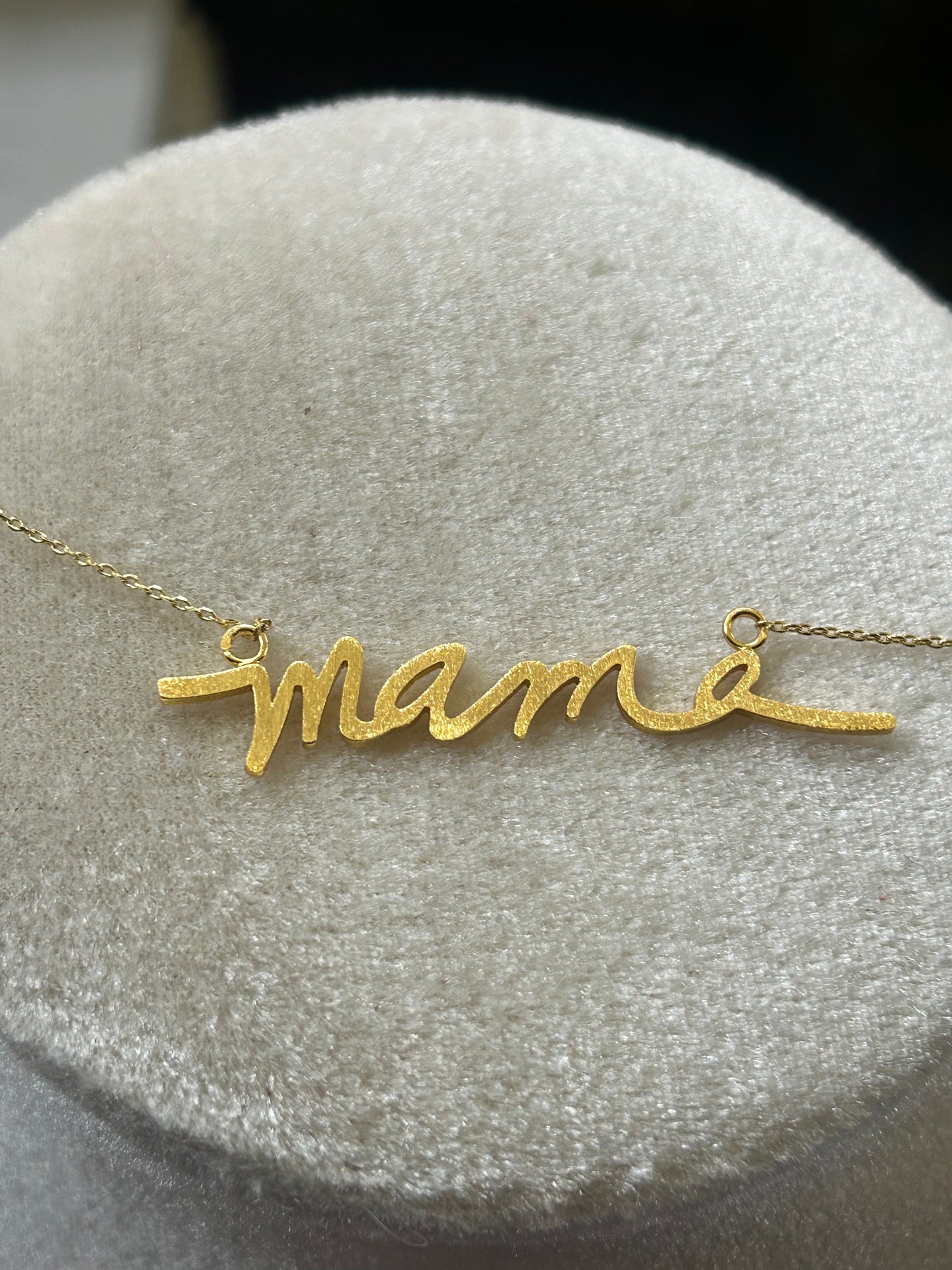 Mama Necklace